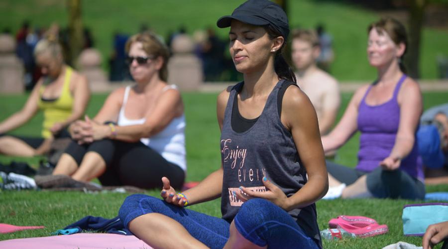 Каула, хасья, кундалини: в каких парках пройдут бесплатные занятия йогой. Йога и фитнес в парке Польза практики йоги на природе